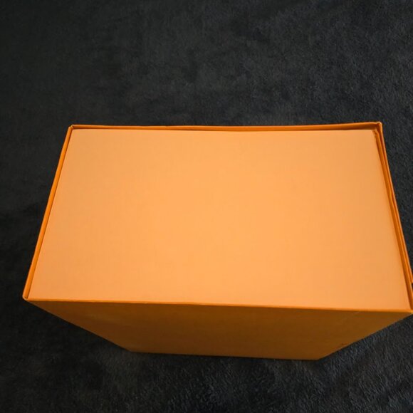 Louis Vuitton- Large, Empty Box (BOX ONLY) - Picture 12 of 16